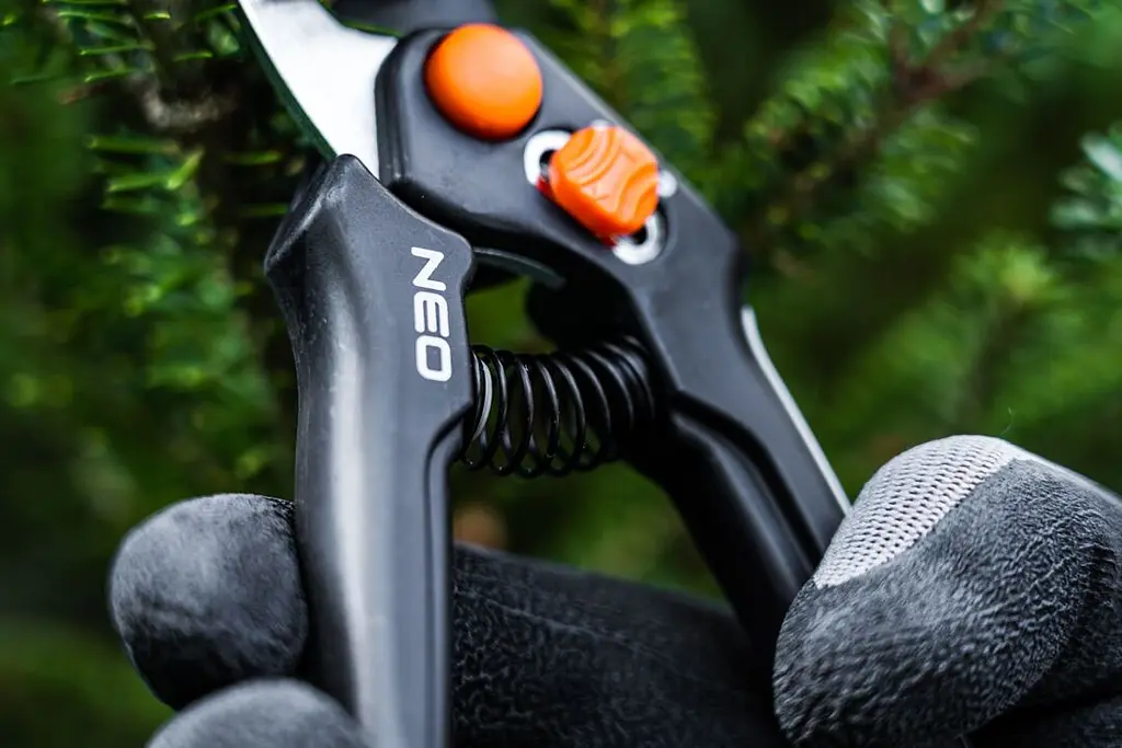 Секатор плоскостной D реза 15мм 185мм 164г Neo Tools sad0001729 - фото 6