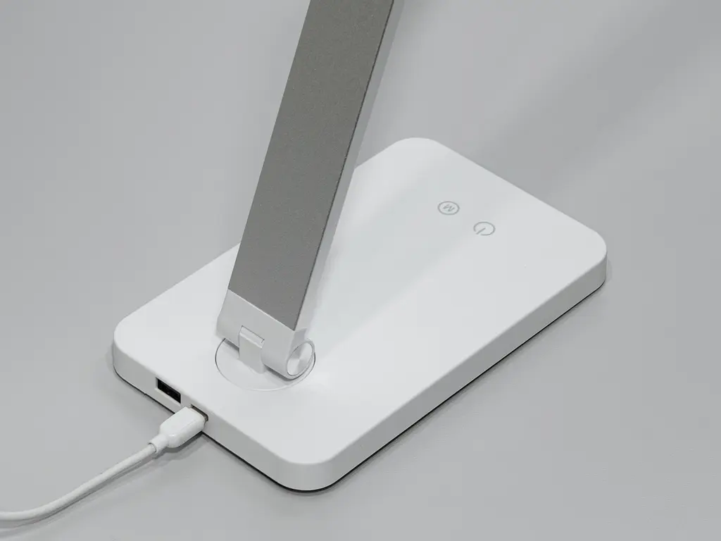 Світлодіодна настільна лампа для спальні, робочого кабінету. дитячої - фото 3