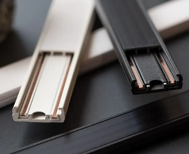 Шинопровод Brille ультратонкий магнитный 2 м HD-30TR/2m BK 48-208 - фото 3