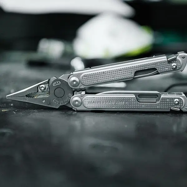 Мультитул Leatherman Free P2 + синтетичний чохол (832638) [60733] - фото 5