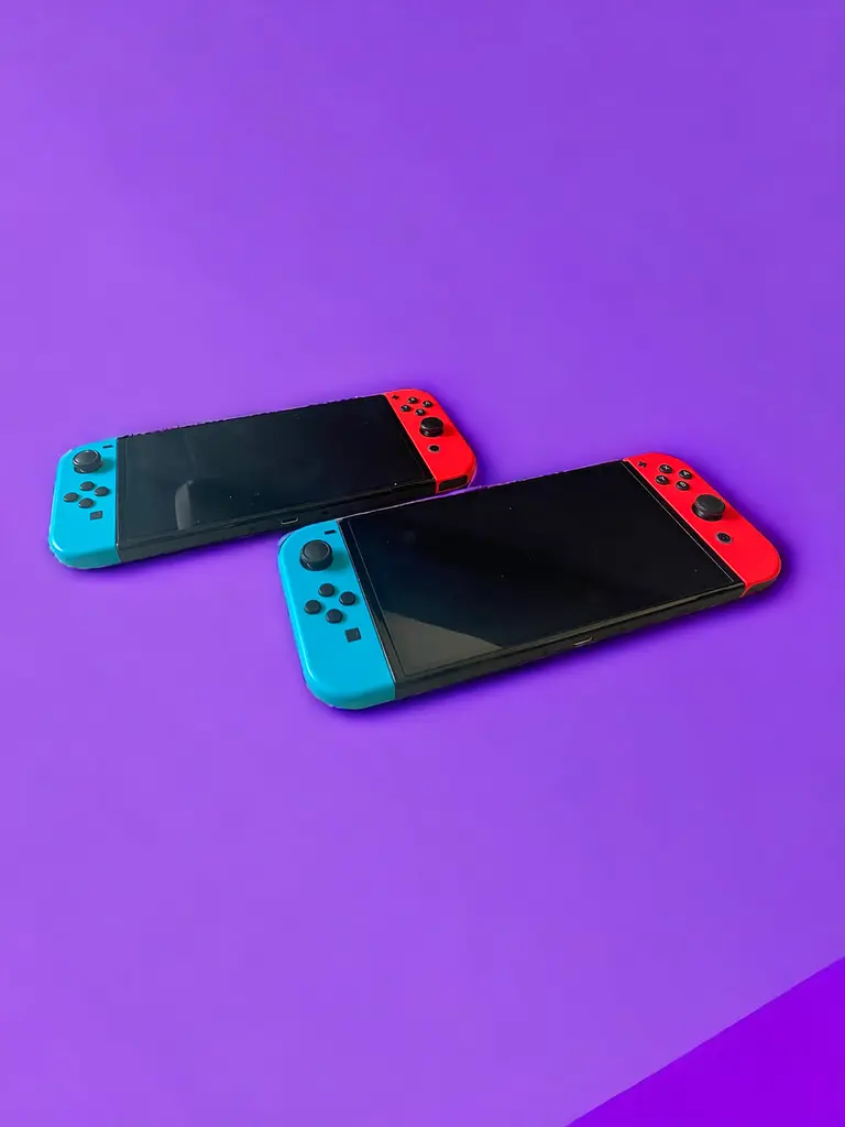 Ігрова консоль кишенькова Nintendo Switch Oled + гарантія - фото 3