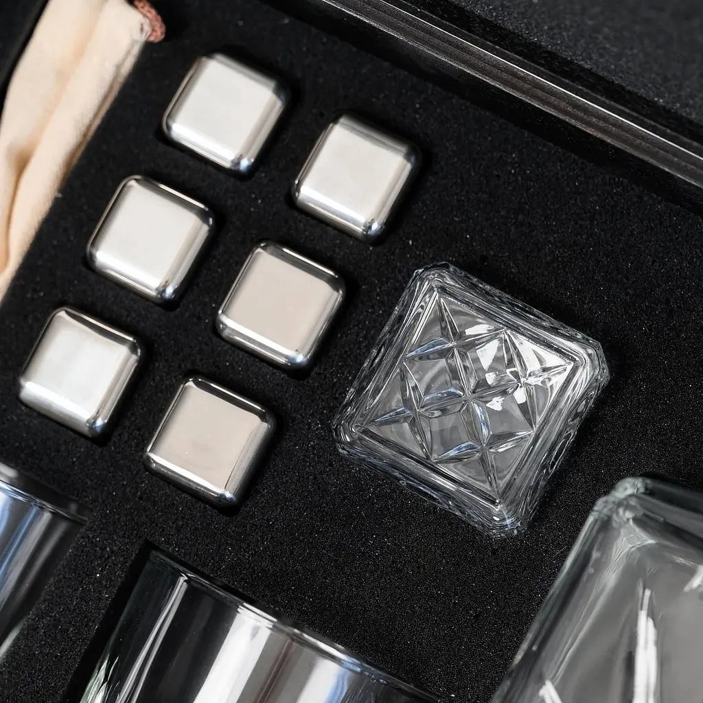 Подарунковий набір Whiskey Stones "Сталевий" №7 Selecta - фото 4