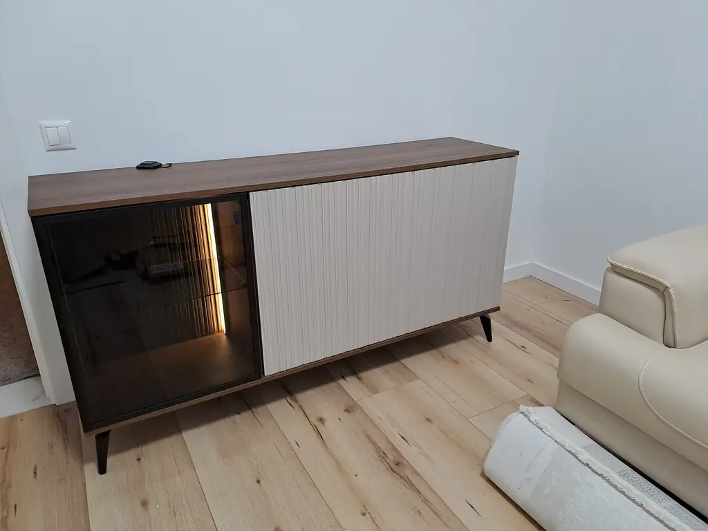 Комод с подсветкой Вичи / Vici K154 3-дверный Орех/кашемир Perfect Home Польша (PFH-091276) - фото 7