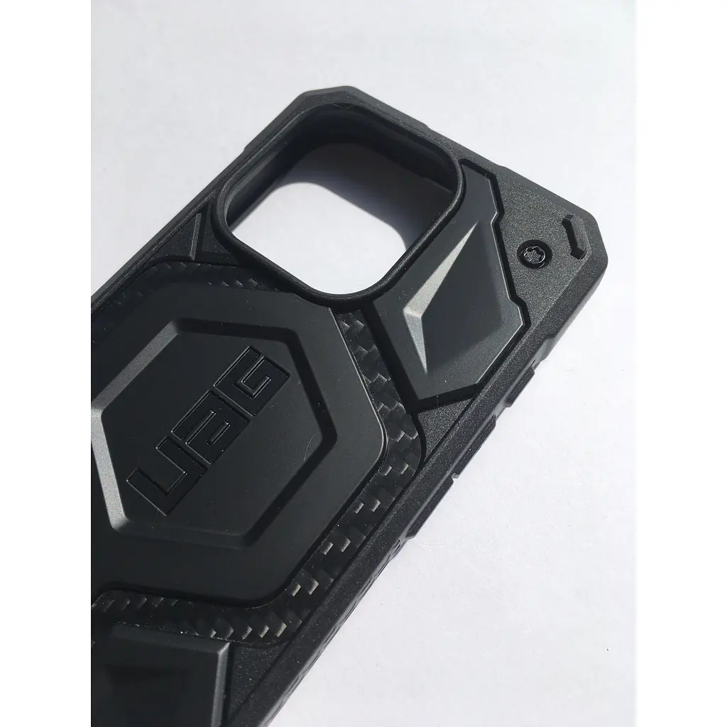 Протиударний чохол UAG Monarch Pro MagSafe (Original) для iPhone 16 Pro (6.3") Carbon Fiber 114456114242 - фото 10