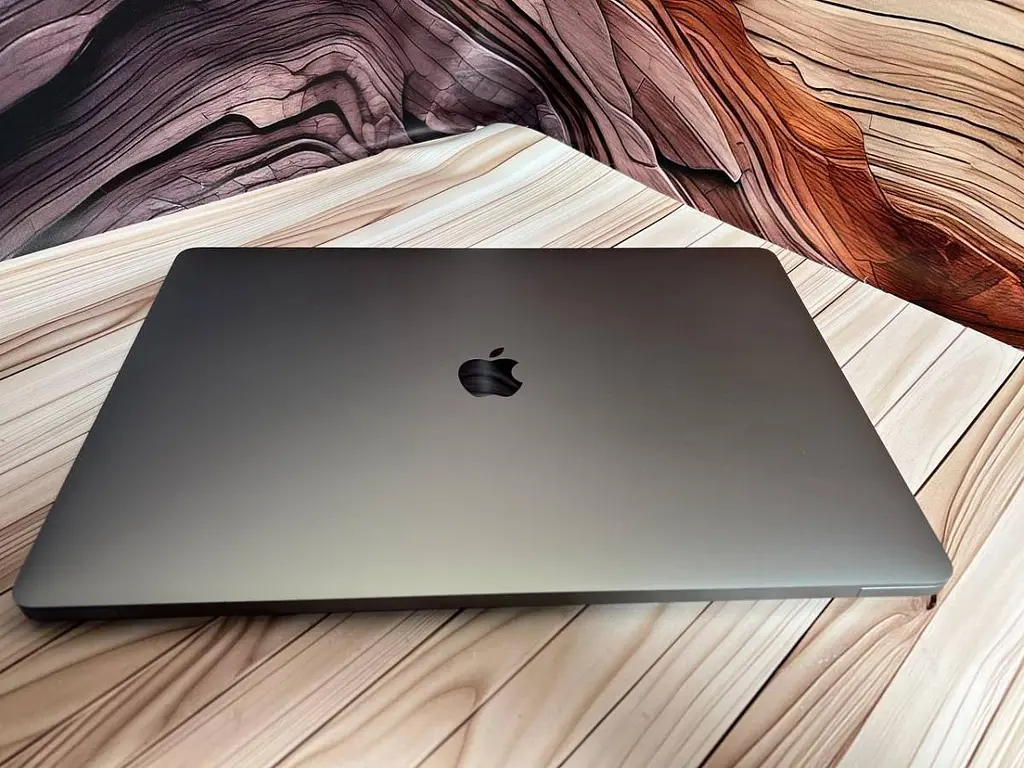 Ноутбук Apple MacBook Pro 16" i9-9880H/32/1TB (C02G84KEMD6T) Б/в - фото 8