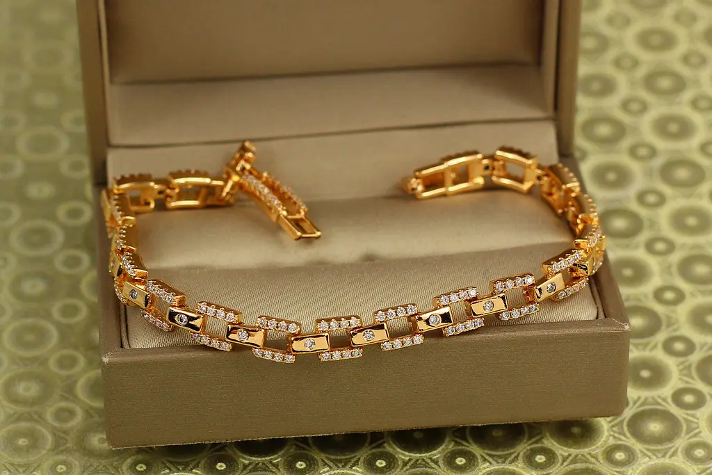 Браслет Xuping Jewelry краплі на склі 19 см 6 мм золотистий