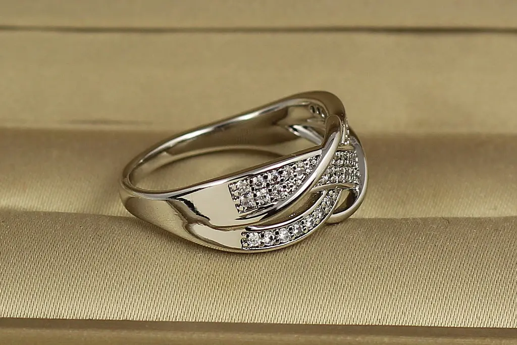Кільце Xuping Jewelry Переплет р 18 сріблясте - фото 2