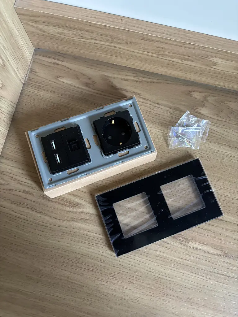 Подвійна розетка європейська Tawoia Smart Home 3в1 із USB та LAN-портом скляна панель чорна (SKU-051) - фото 4