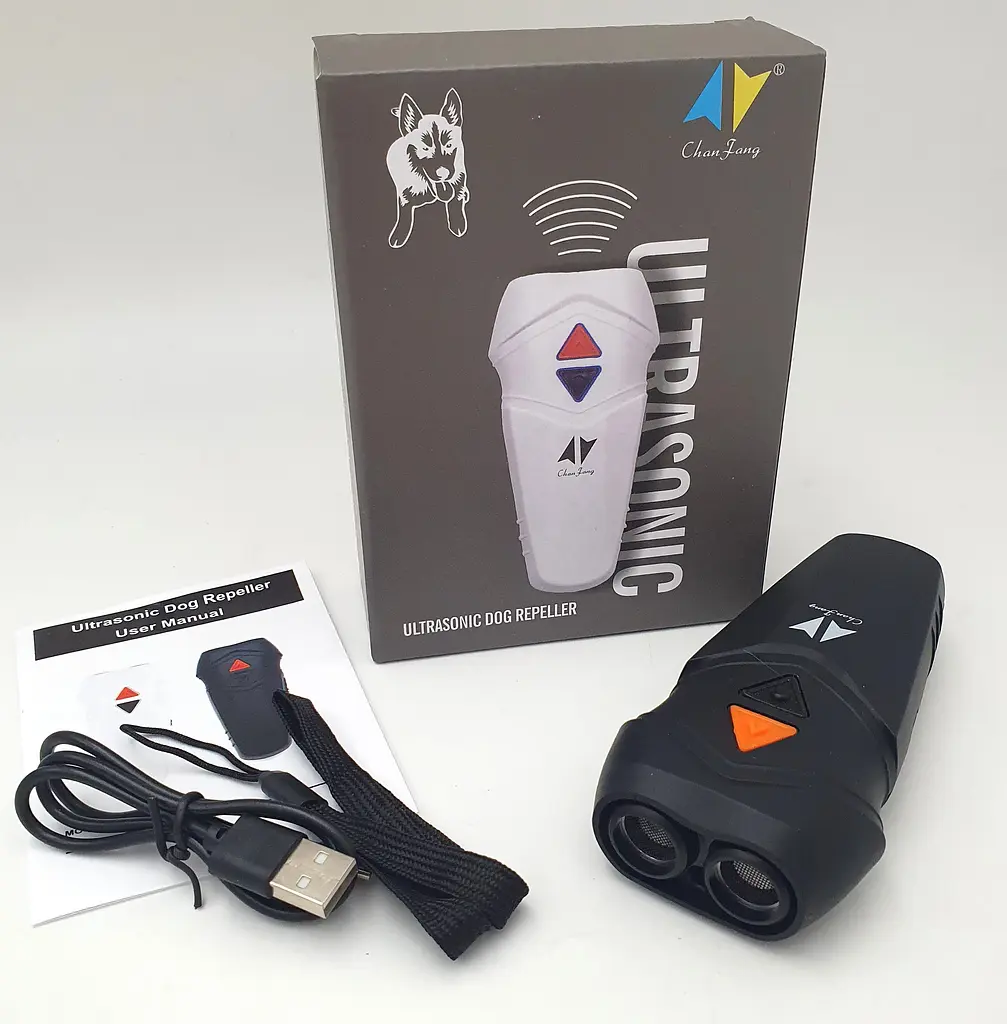 Ультразвуковий акумуляторний відлякувач собак із ліхтариком Ultrasonic Dog Repeller PU 70/8669 - фото 5