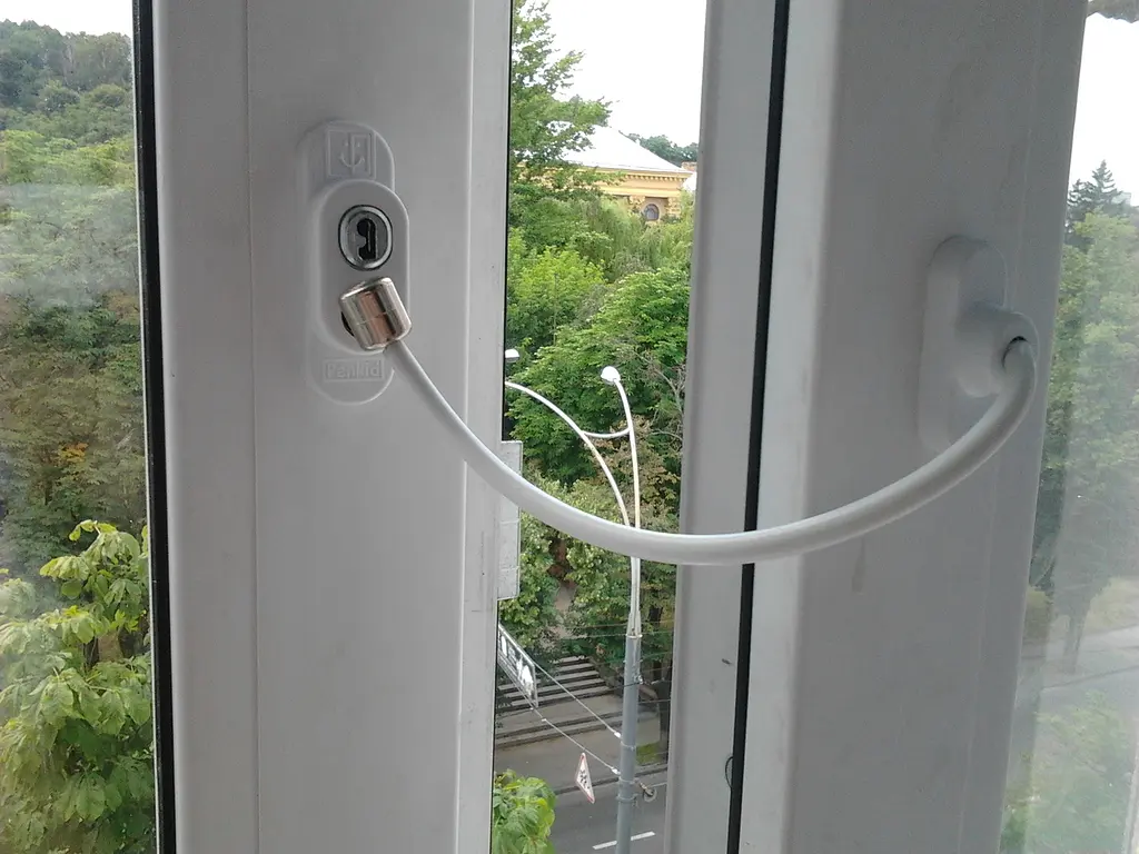 Замок безпеки із тросом Safety Lock SL1 Білий - фото 6