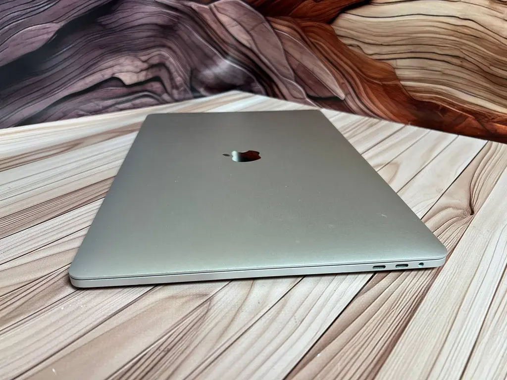 Б/в Ноутбук Apple MacBook Pro 15" 2017 A1707 i7-7820HQ/16/500 (C02V521SHTD8) - фото 5