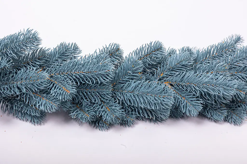 Штучна хвойна гірлянда LUGI 2 м блакитна новорічна гірлянда лита реалістична Преміум TD-BRNCHBL2 - фото 4