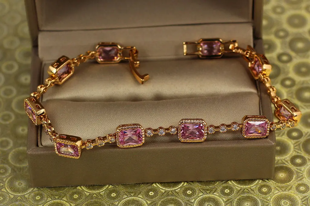 Браслет Xuping Jewelry доріжка із рожевими прямокутниками 21,5 см 7 мм золотистий