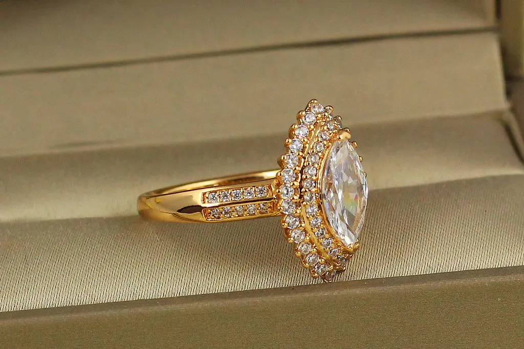 Кільце Xuping Jewelry маркіз в подвійній оправі фіанітів р 20 золотисте - фото 2