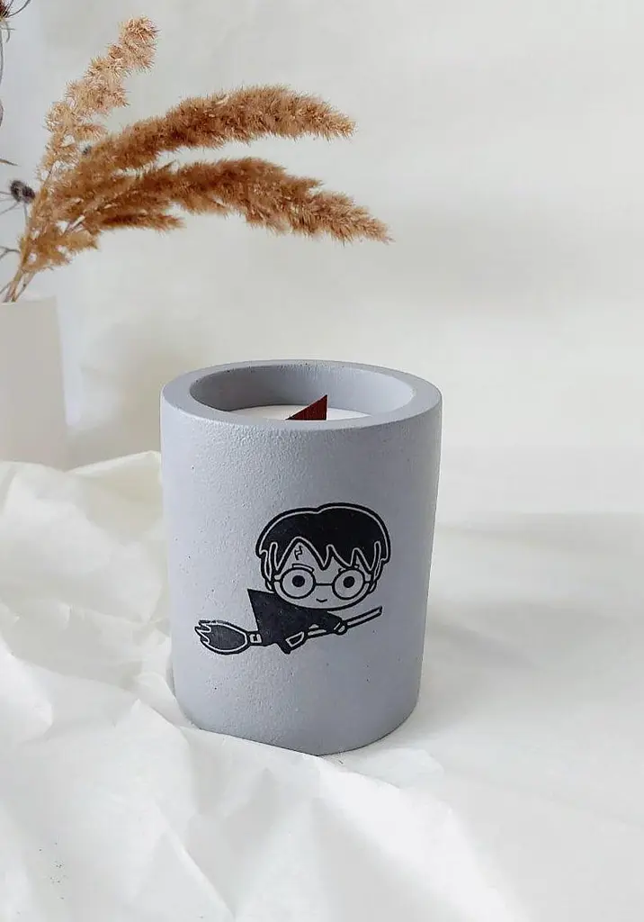 Cоєва свічка Svich Shop Harry Potter в гіпсовому кашпо ручної роботи у подарунковій коробці - фото 2