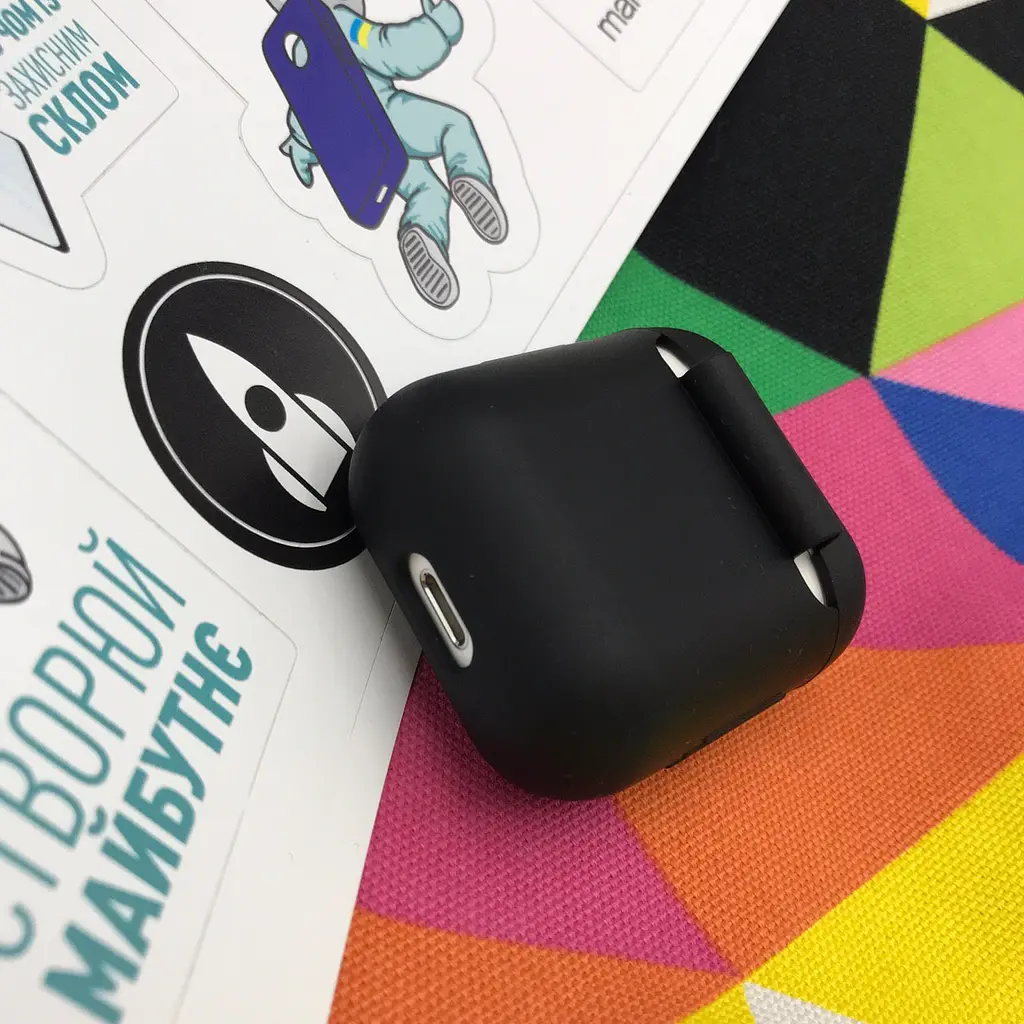 Чохол для навушників MAKE Apple AirPods 1/2 Silicone Black - фото 4