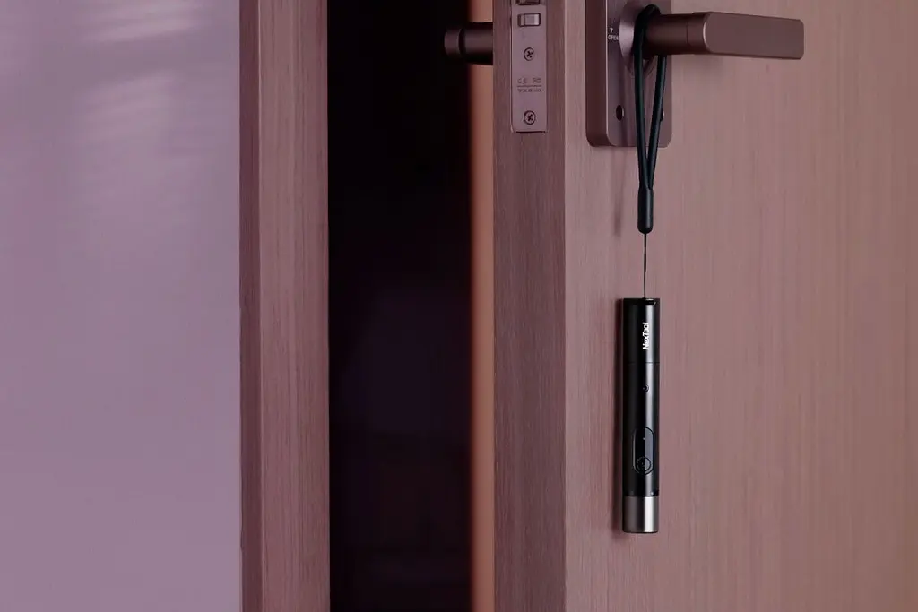 Ліхтарик Xiaomi Nextool Travel Anti-Spy Edition Black (NE20042) [87549] - фото 6