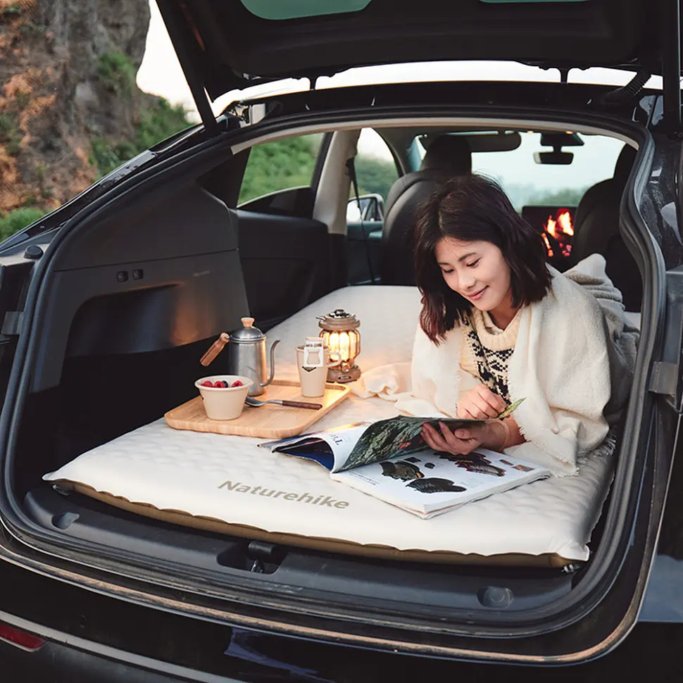 Матрац автомобильный кемпинговый двухместный Naturehike CNK2450WS010, 197х134х6,5 см светлый со встроенной помпой для надува - фото 7