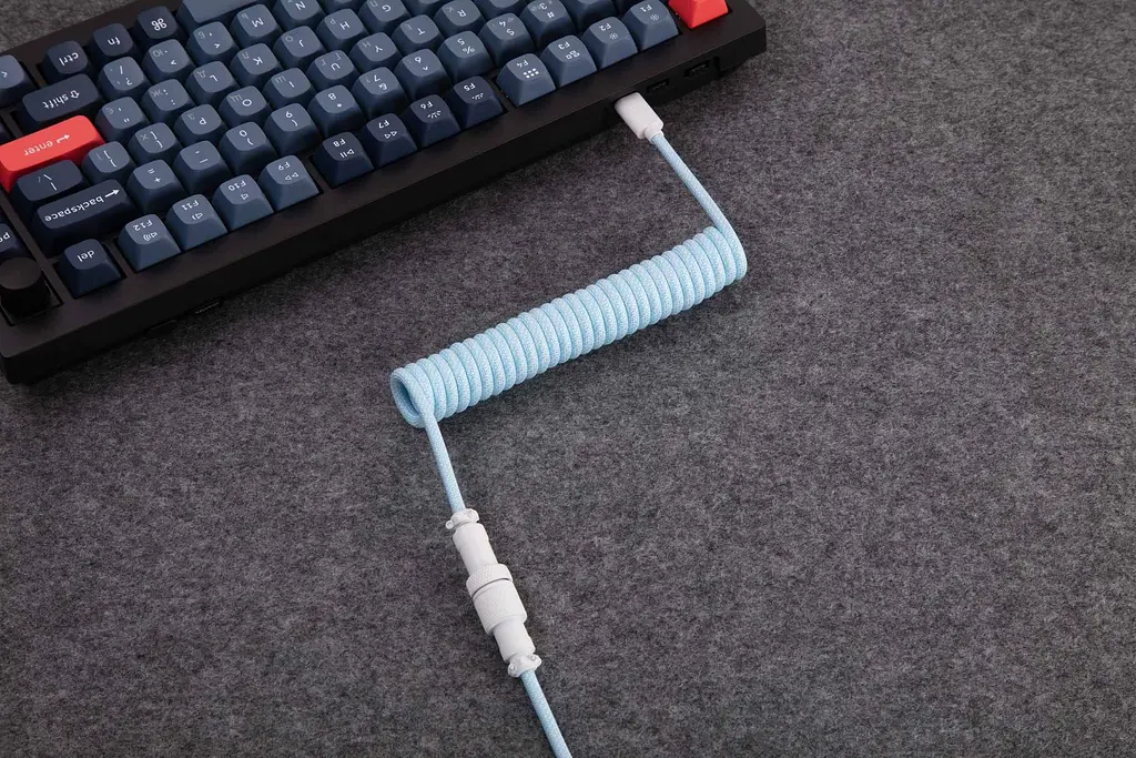 Кабель Keychron USB-A/USB-C > USB-C заряджання/синхронізації, 1.36м, Type-C, Coiled Aviator, синій - фото 5