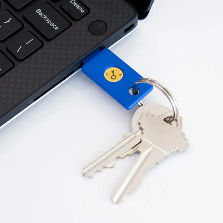 Апаратний ключ Yubico Security Key NFC Type-A (1160979) - фото 3