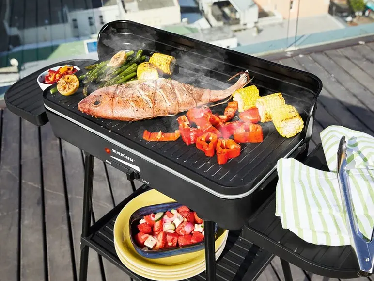 Электрический гриль барбекю с подставкой и боковыми полками Silver Crest SEGS 2200 A1 - фото 6