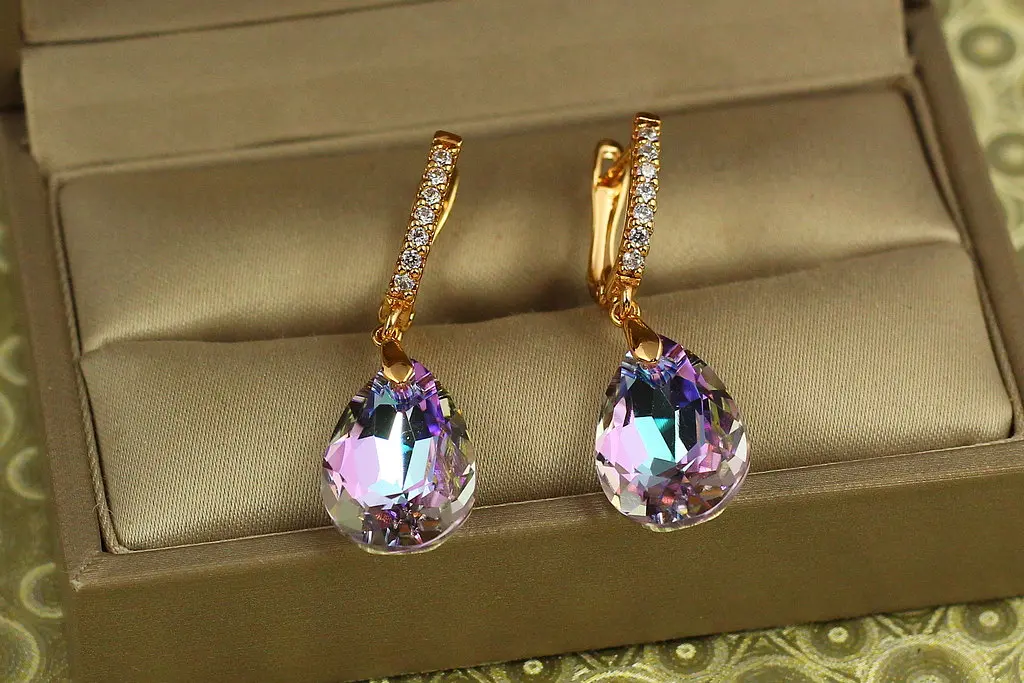 Сережки підвіски Xuping Jewelry Велика крапля із фіолетовим каменем Сваровські 3,4 см золотисті - фото 2