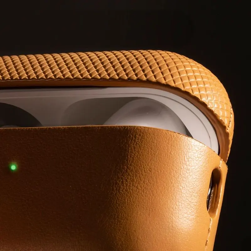 Чехол Native Union (RE) Classic Case Kraft для AirPods Pro 2nd Gen песочный (APPRO2-LTHR-KFT) - фото 6