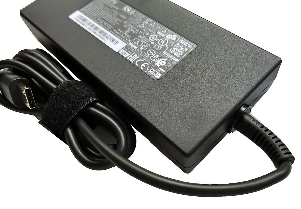 Блок живлення (зарядка) для ноутбука MSI GE66, GE76, GP66, GP76, GS77, GP77 Chicony 240W (20V 12А 12ммx4мм) A20-240P2A, 240W, 12A, Прямокутний - фото 3
