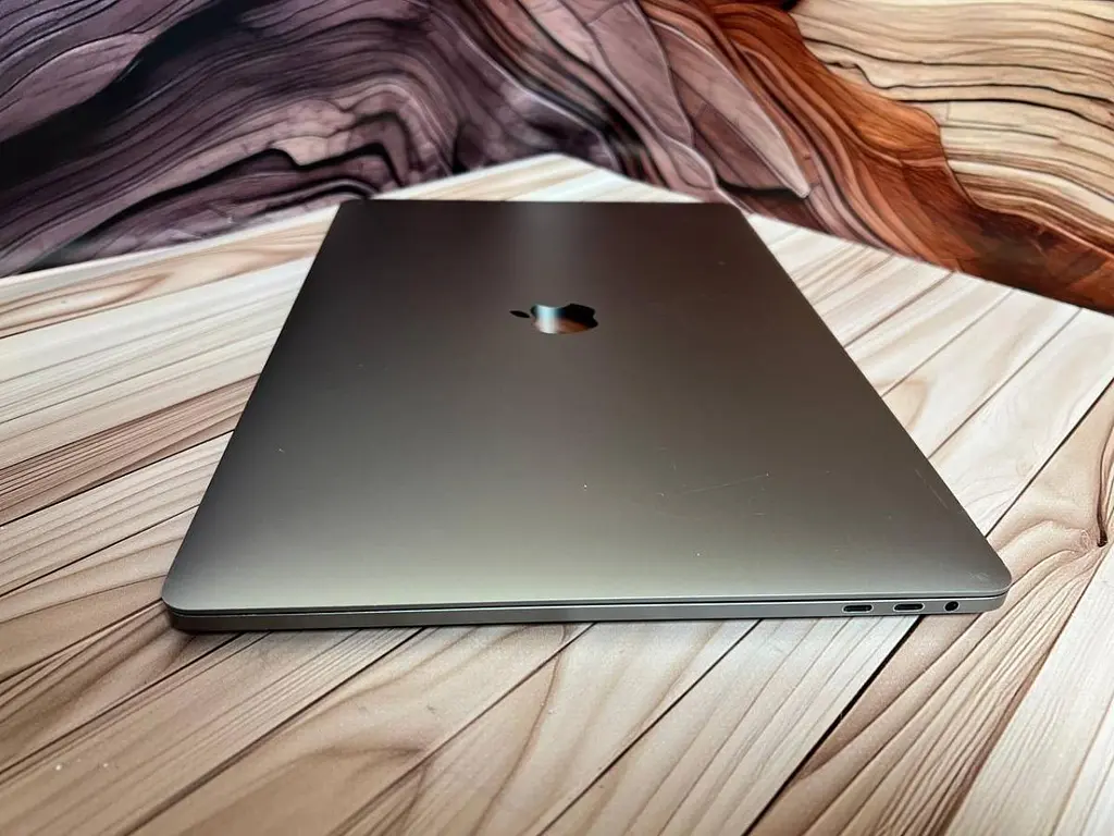 Ноутбук Apple MacBook Pro 15" i7-8850H/32/512 (C02YH0T4JGH6) Б/в - фото 6