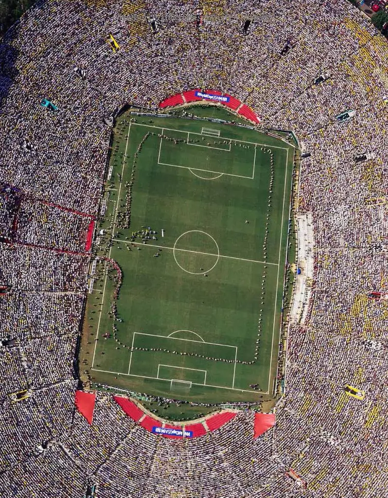 Football: The Ultimate Book - фото 2