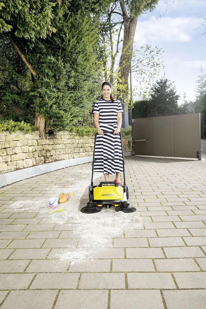 Ручна підмітальна машина Karcher S 4 Twin 2 в 1 (1.766-365.0) - фото 9