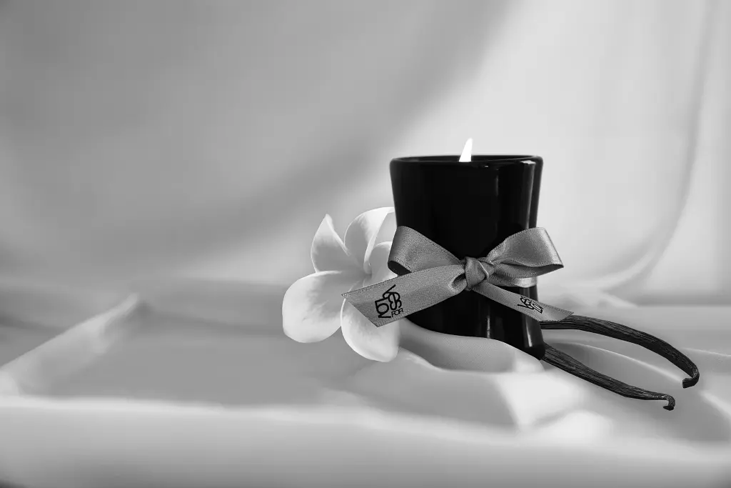 Свічка для масажу YESforLOV Bewitching Massage Candle з чарівним ароматом, 120 мл - фото 5