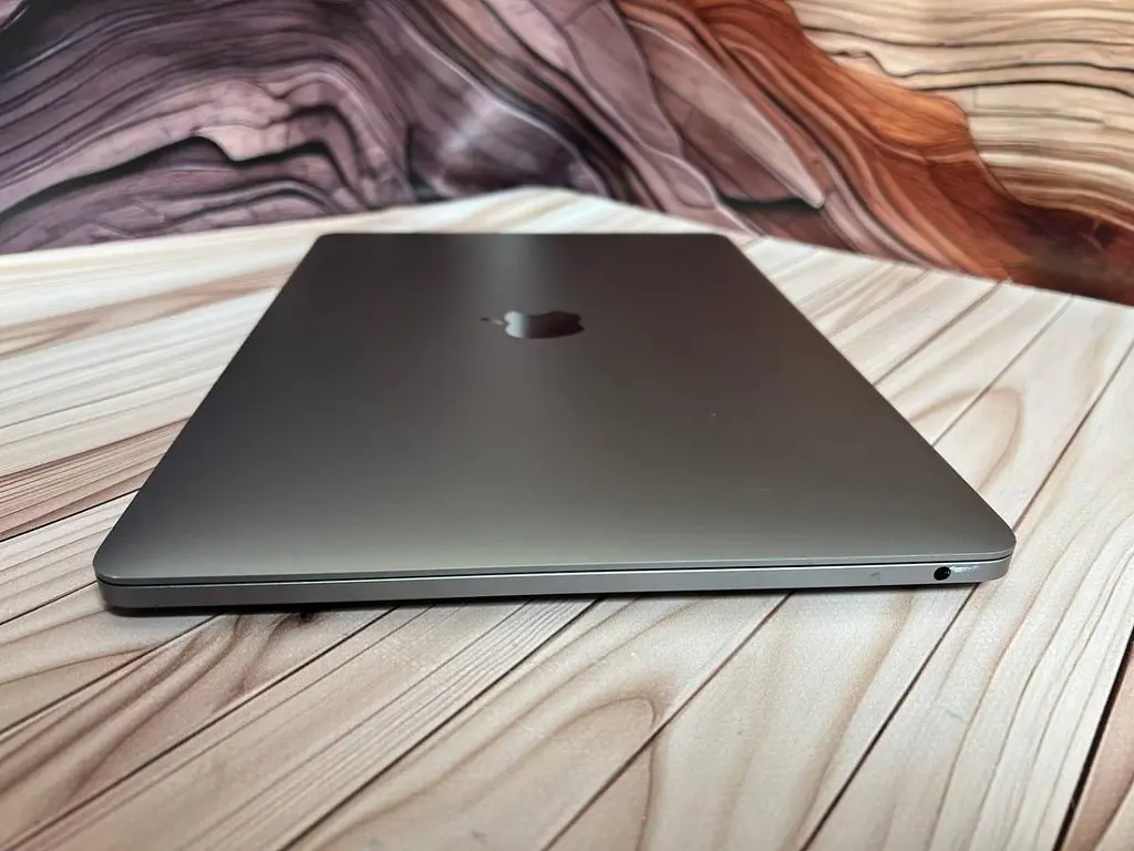 Ноутбук Apple MacBook Pro 13" 2020 A2337 M1/16/256 (C02GN1EVQ05N) Б/в - фото 6