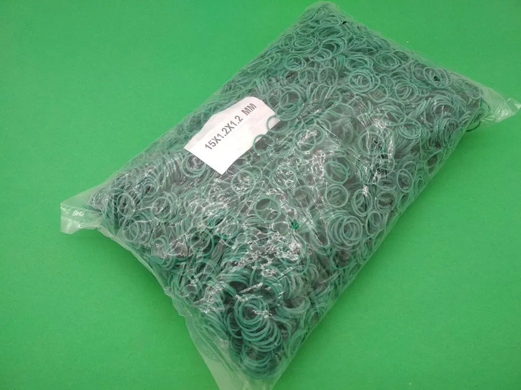 Банківські гумки, Plast, №15, зелені, 1,2 мм, діаметр 15 мм, 1 кг, для пакування та в'язання зелені - фото 2