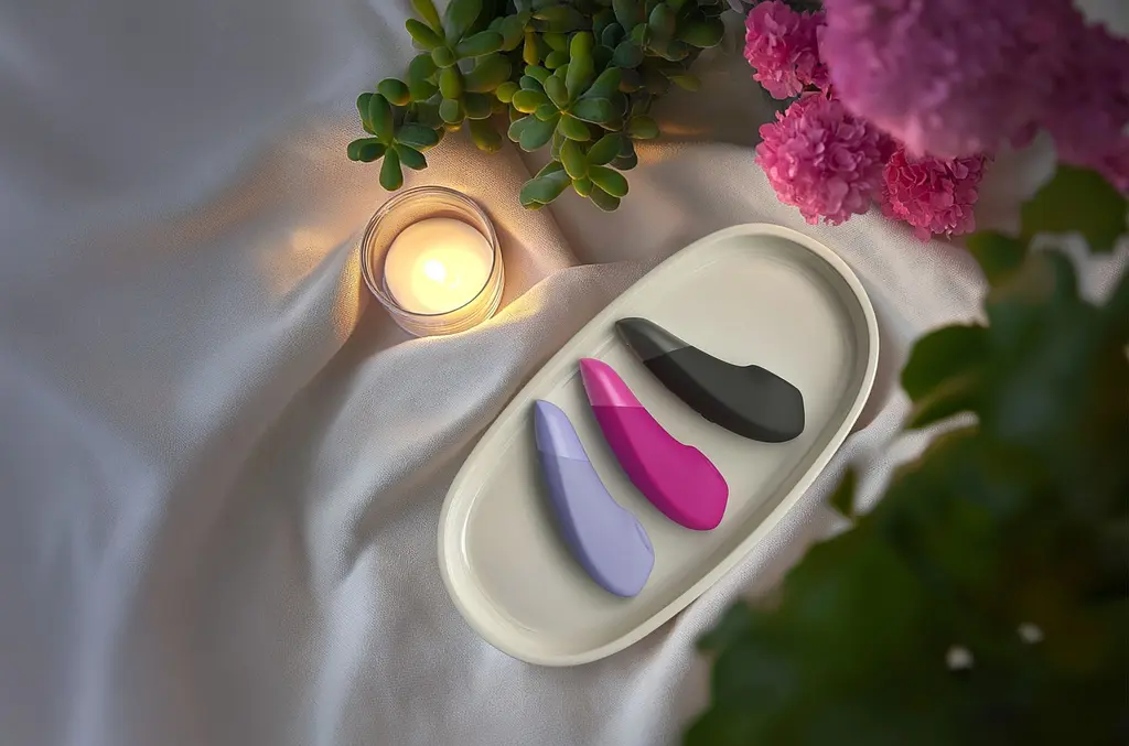 Стимулятор Womanizer Enhance Вакуумний клітора з вібрацією - фото 8