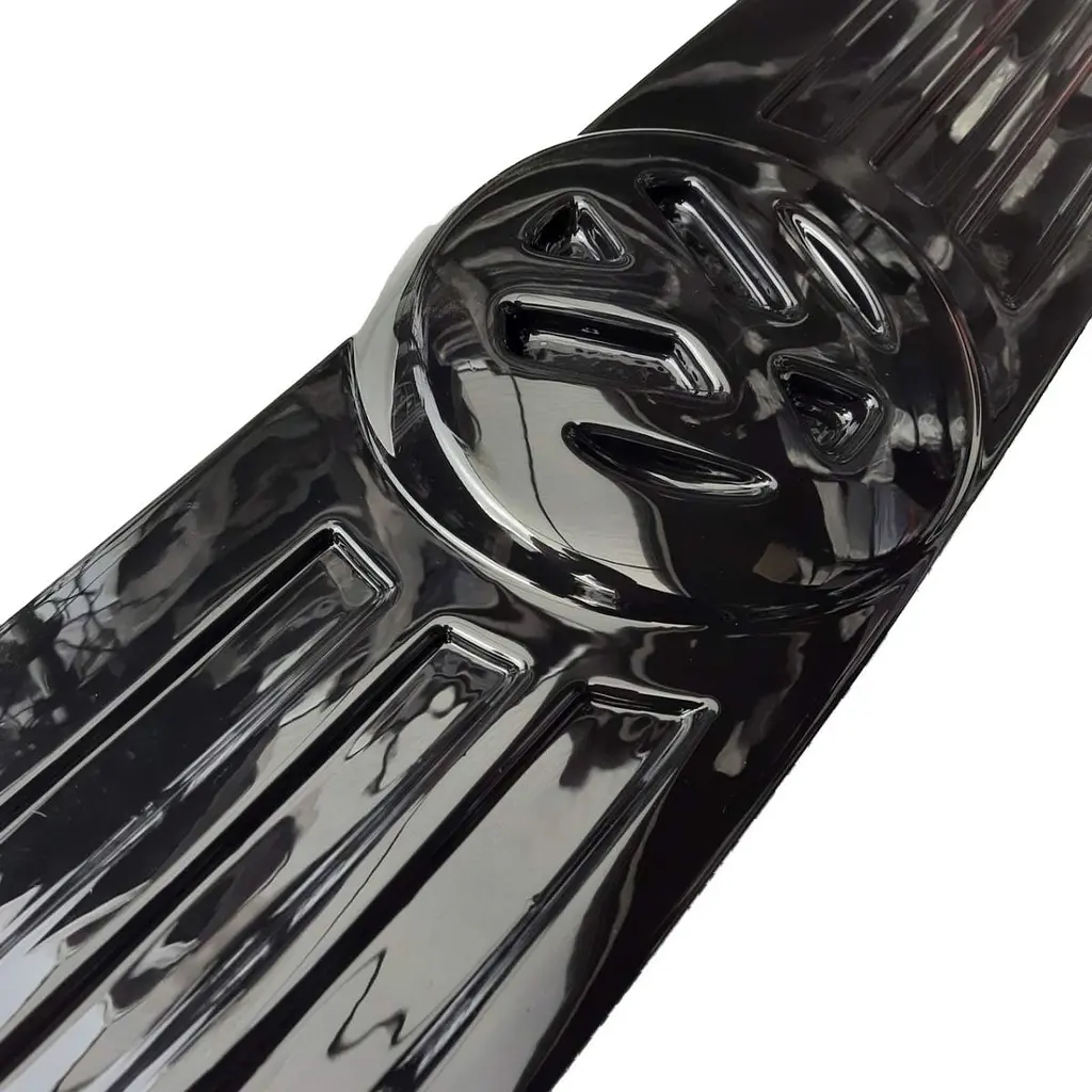 Зимова накладка на решітку радіатора Volkswagen passat B6 2005-2010 Глянець (Voron Glass) - фото 2