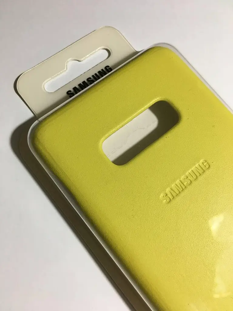 Чохол шкіряний протиударний оригінальний Official Leather Cover EF-VG970LYEGRU для Samsung Galaxy S10e Yellow - фото 3