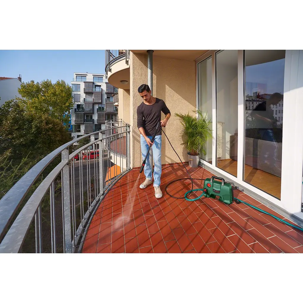 Мінімийка високого тиску Bosch EasyAquatak 100 Long Lance 1100 Вт 100 бар 330 л/год шланг 3 м (0.600.8A7.E01) - фото 7