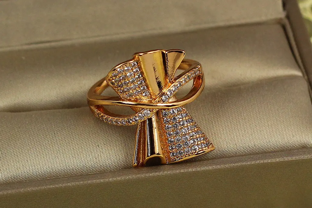 Кільце Xuping Jewelry Скомканий аркуш р 19 золотисте - фото 2
