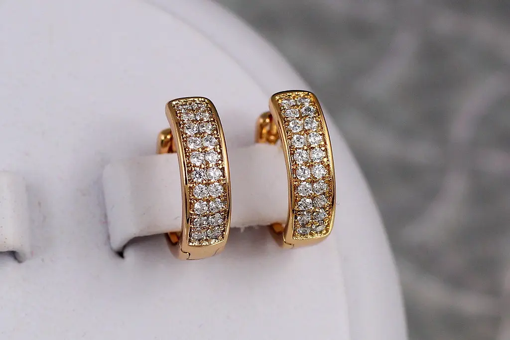 Сережки Xuping Jewelry кільця дві доріжки гладкі бортики 1.5 см золотисті - фото 2