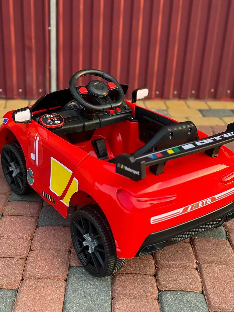 Дитячий спортивний електромобіль кабріолет зі спойлером PRIMA CAR Cabrio 6V 5A (пульт, LED-фари, музика, педаль газу), Червоний - фото 6