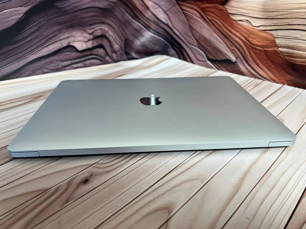 Ноутбук Apple MacBook Pro 13" 2020 i7-1068NG7/32/512 (C02FK1EQML87) Б/в - фото 7