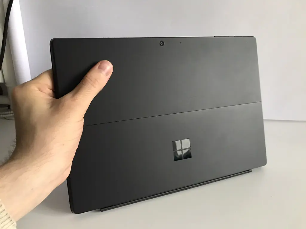 Ноутбук - планшет Microsoft Surface Pro 7 1866 (i5-1035G4 / 8GB / SSD 256GB / 12.3" 2736x1824 IPS Touch) б/в - фото 8