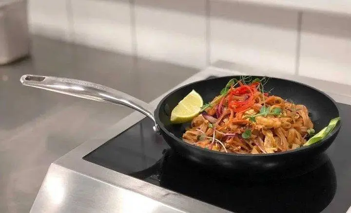 Качественная сковорода с антипригарным покрытием KitchenAid Premium Frypan сковорода для жарки с толстым дном - фото 4