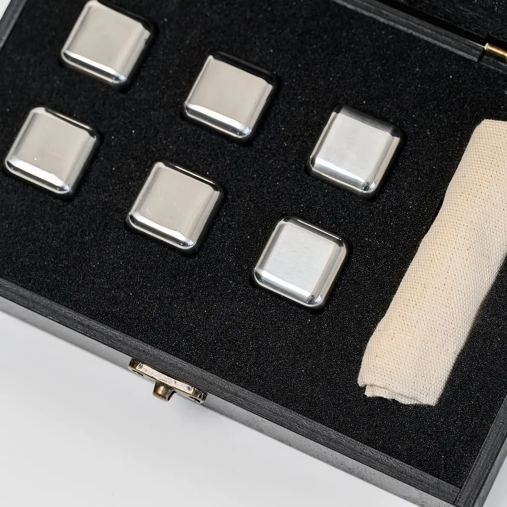 Подарунковий набір Whiskey Stones "Сталевий" чорний - 6 сталевих кубиків для охолодження віскі - фото 4