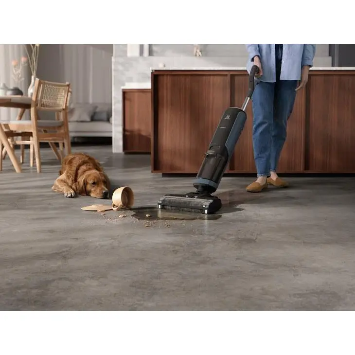 Вертикальний пилосос Electrolux 800 Wet&Dry Cordless cleaner EW81U3DB [105010] - фото 3