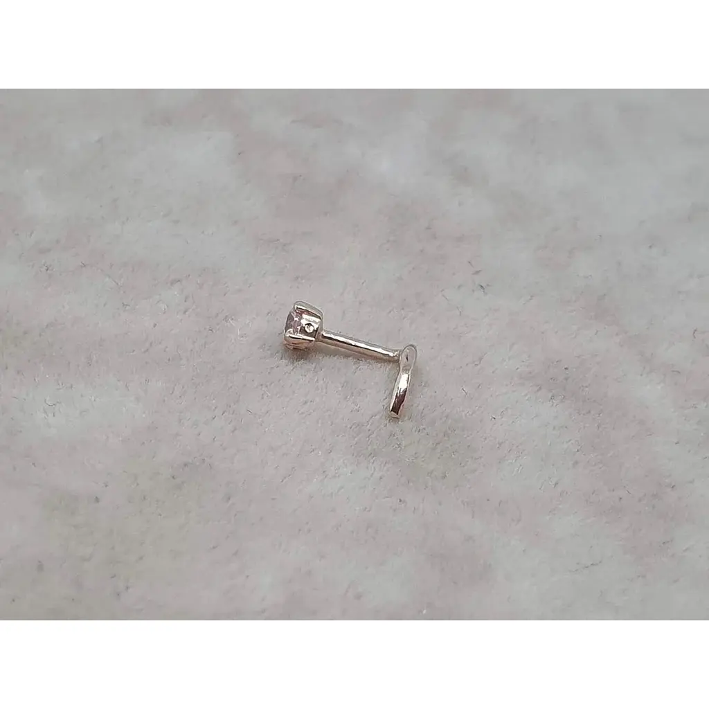 Золотая серьга-пирсинг в нос Dear с фианитом. 1017.1 Розовый (светлый) - фото 2