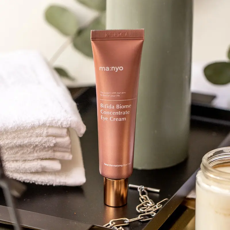 Крем для шкіри навколо очей з біфідобактеріями Bifida Biome Concentrate Eye cream Manyo 30 мл - фото 2
