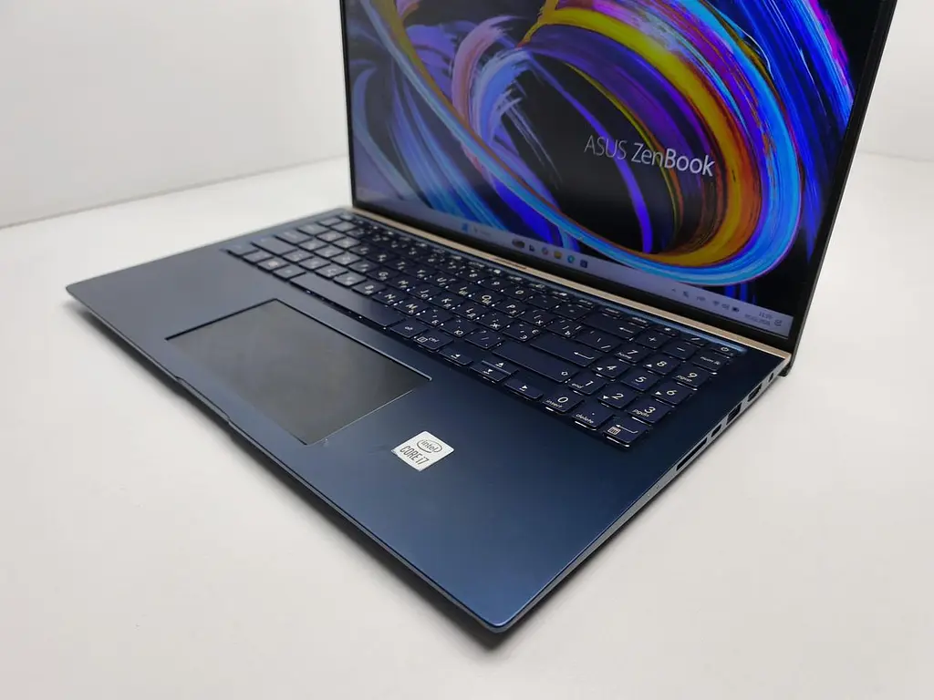 Ноутбук ASUS 15.6" ZenBook FHD IPS Core i7-10510U Ram 16GB SSD512GB Intel UHD Graphics (12009) Б/в - фото 6