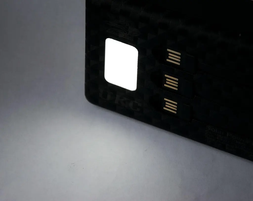 Повербанк на солнечной батарее Solar Power Bank UKC 20000mAh Черный, павер банк MicroUSB/Lightning/Type-C - фото 5